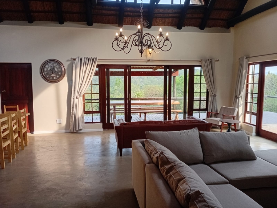 To Let 4 Bedroom Property for Rent in Cintsa East Eastern Cape